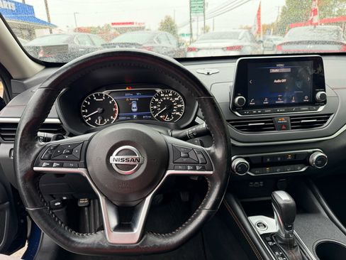 Used 2022 Nissan Altima 2.5 SR image 16