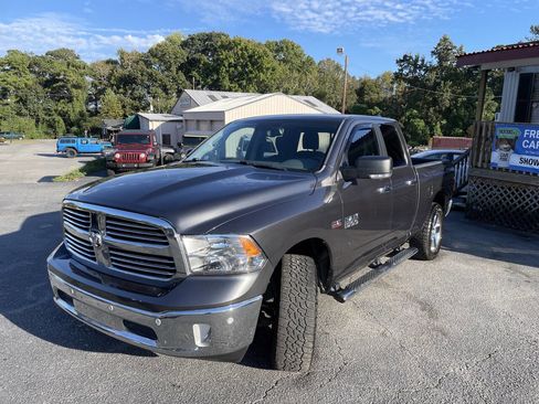 Used 2018 RAM 1500 Big Horn image 3