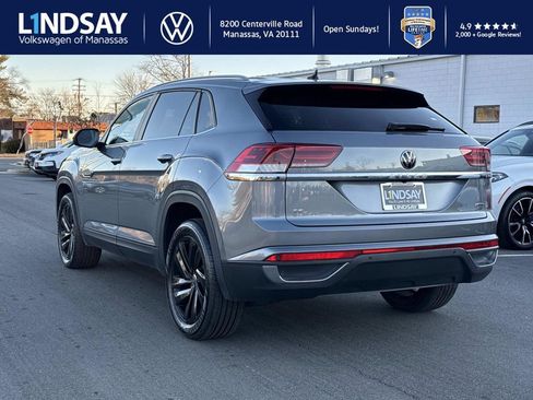 Used 2022 Volkswagen Atlas Cross Sport SE w/ Black Wheel Package image 4