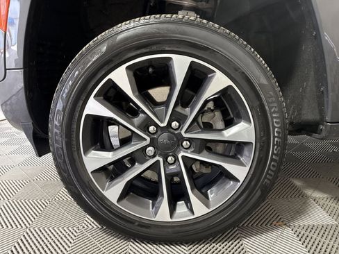 Used 2023 Jeep Grand Cherokee L Overland image 12