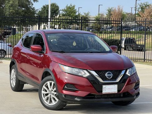 Used 2021 Nissan Rogue Sport S FWD image 2
