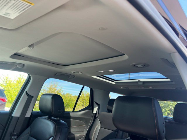Used 2018 Chevrolet Traverse LT w/ LPO, Black Accent Package AWD/4WD image 13