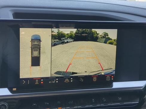 Used 2024 Chevrolet Silverado 1500 LT Trail Boss w/ LT Trail Boss Premium Package image 18