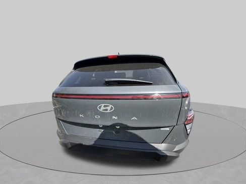 Used 2025 Hyundai Kona SEL AWD/4WD image 6