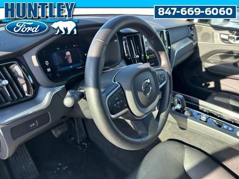 Used 2025 Volvo XC60 B5 Core image 20