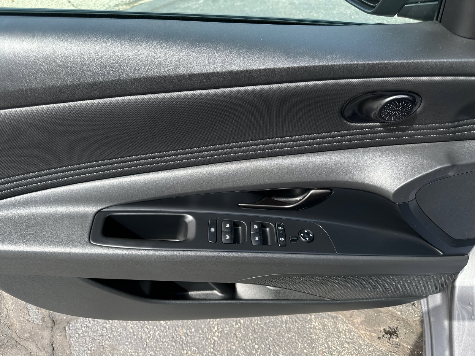 Certified 2025 Hyundai Elantra SEL FWD image 20