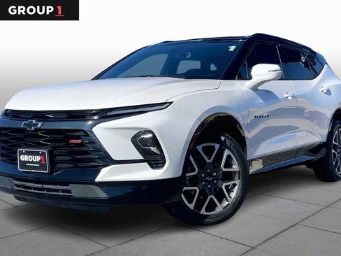 Certified 2025 Chevrolet Blazer RS w/ Enhanced Convenience Package image 1