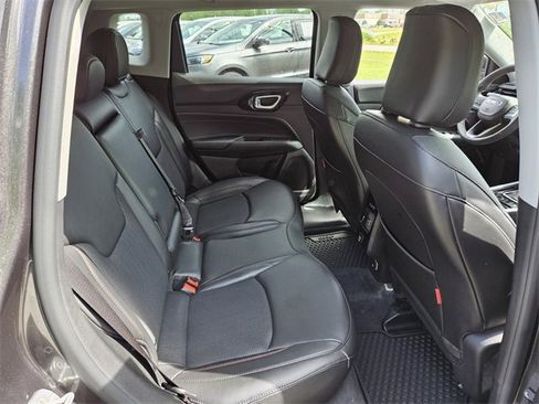 Used 2022 Jeep Compass Trailhawk image 15