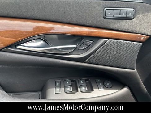 Used 2020 Cadillac Escalade ESV Premium Luxury AWD/4WD image 12