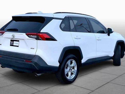 Used 2020 Toyota RAV4 XLE image 12