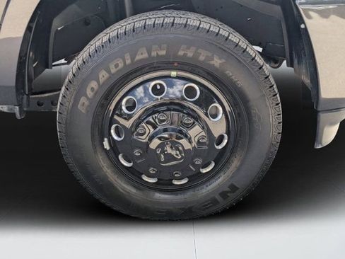 New 2026 RAM 3500 Limited image 9