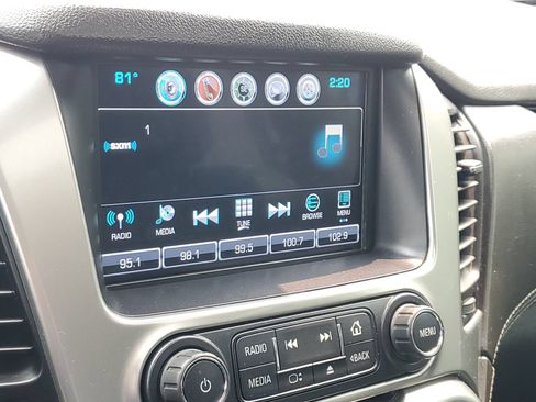 Used 2020 Chevrolet Suburban Premier w/ Premier 6.2L Value Package AWD/4WD image 24