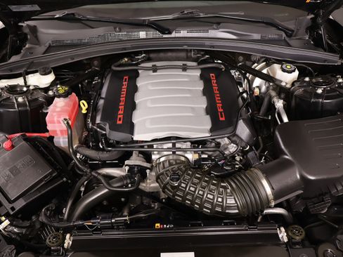 Used 2021 Chevrolet Camaro LT w/ Redline Edition image 17