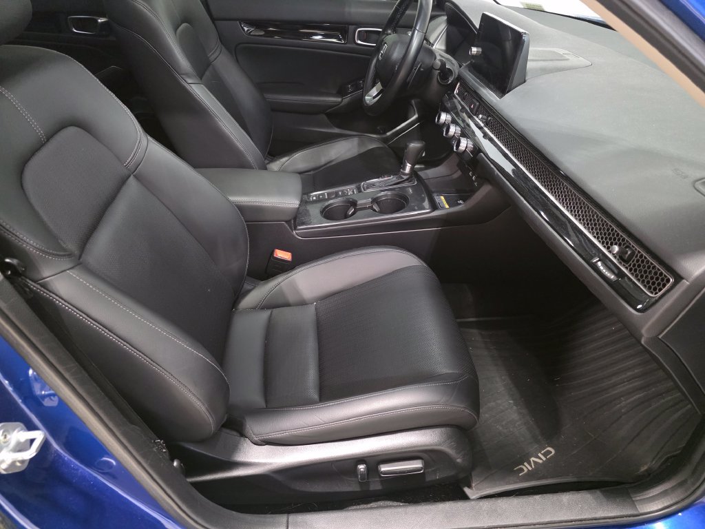 Used 2022 Honda Civic Touring image 14