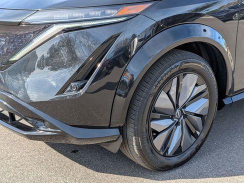 Used 2023 Nissan Ariya FWD image 9