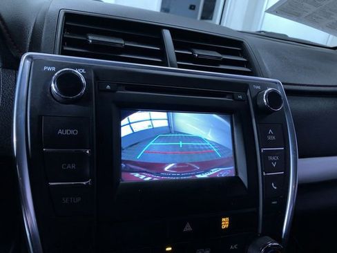 Used 2015 Toyota Camry SE image 26