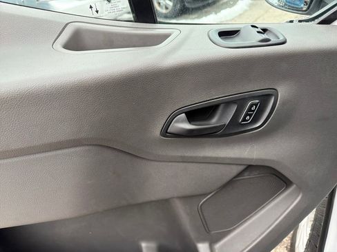 Used 2023 Ford Transit 350 XLT image 12