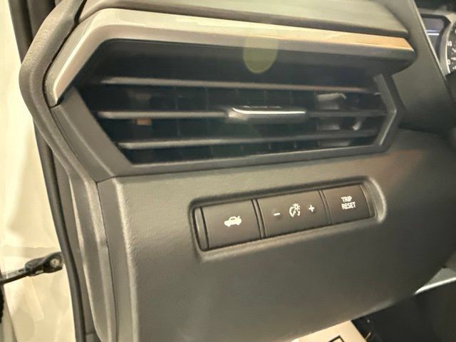 Used 2025 Nissan Altima 2.5 SV FWD image 19