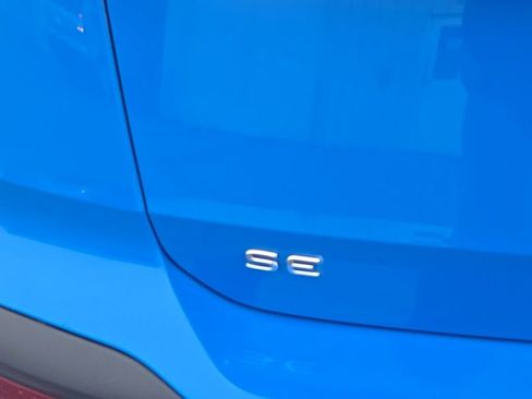 Used 2022 Volkswagen Taos SE image 7