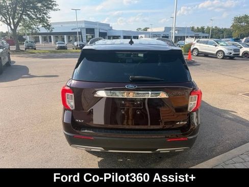 Used 2022 Ford Explorer XLT w/ Equipment Group 202A AWD/4WD image 3