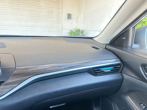 Used 2024 Nissan Altima 2.5 SV image 35