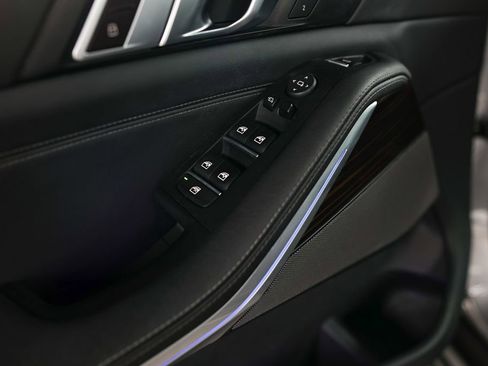 Used 2024 BMW X5 sDrive40i image 28