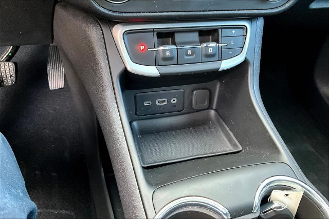 Used 2024 GMC Terrain SLE w/ Driver Convenience Package AWD/4WD image 16