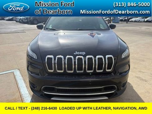 Used 2018 Jeep Cherokee Overland AWD/4WD image 2