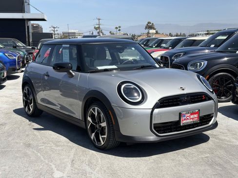 Used 2026 MINI Cooper S FWD image 2