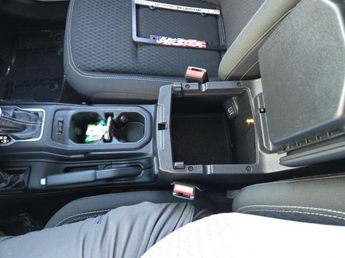 Used 2021 Jeep Wrangler Unlimited Sahara image 65