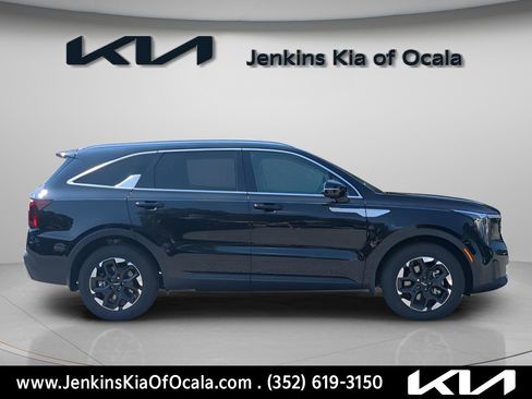 New 2026 Kia Sorento S w/ S Panoramic Sunroof Package image 2
