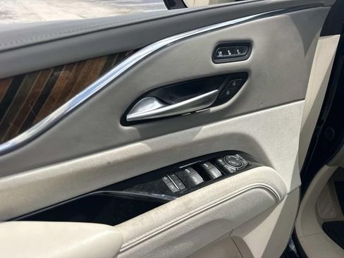 Certified 2024 Cadillac Escalade Sport Platinum RWD image 18