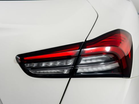 Used 2023 Maserati Ghibli Modena image 13