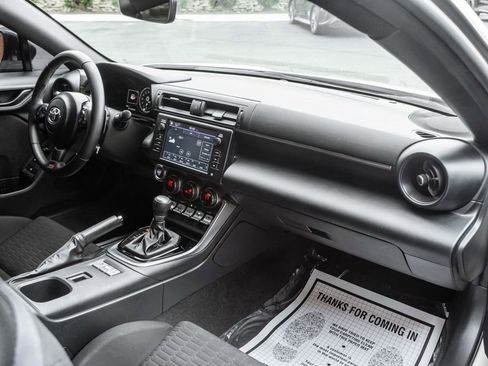 Used 2024 Toyota GR86 image 13