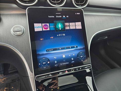 Used 2025 Mercedes-Benz C 300 4MATIC Sedan image 31