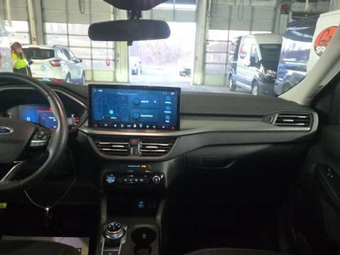 Used 2023 Ford Escape Active w/ Tech Pack #1 image 4