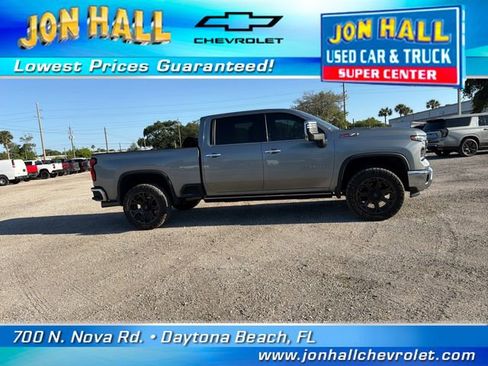 Used 2024 Chevrolet Silverado 2500 LTZ w/ LTZ Plus Package AWD/4WD image 19