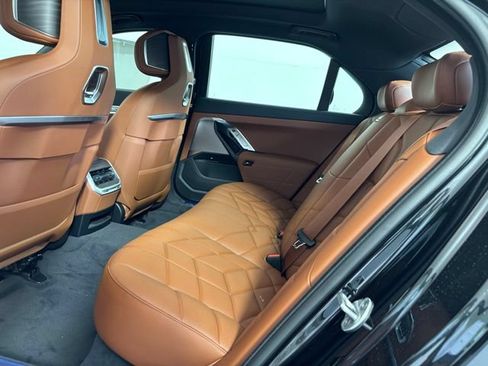 New 2026 BMW 740i xDrive w/ Premium Package AWD/4WD image 14