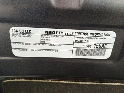 Used 2023 Chrysler Pacifica Touring-L image 52