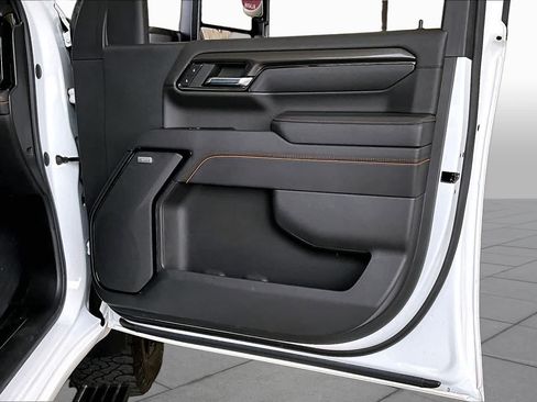 Used 2024 GMC Sierra 2500 AT4 w/ AT4 Premium Plus Package AWD/4WD image 23