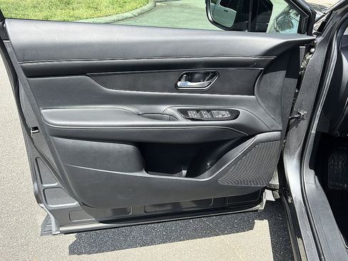 Certified 2025 Nissan Murano SV AWD/4WD image 19