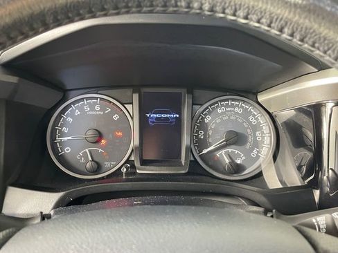 Used 2019 Toyota Tacoma TRD Off-Road w/ Technology Package AWD/4WD image 5