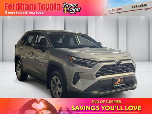 Used 2023 Toyota RAV4 LE AWD/4WD image 1