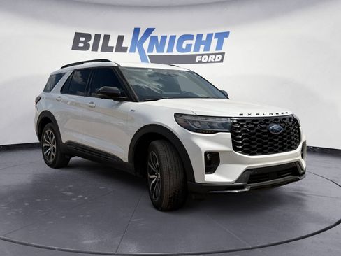 Used 2025 Ford Explorer ST-Line AWD/4WD image 7