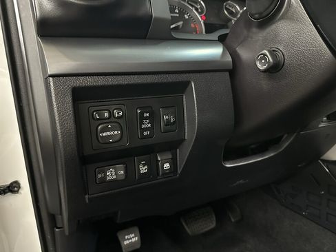 Used 2017 Toyota Tundra Platinum AWD/4WD image 29