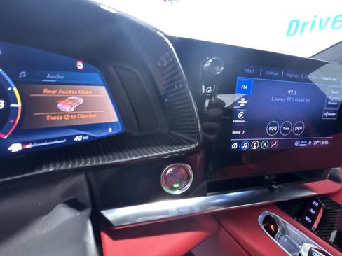 Used 2021 Chevrolet Corvette Stingray Premium Cpe w/ Z51 Performance Package image 17