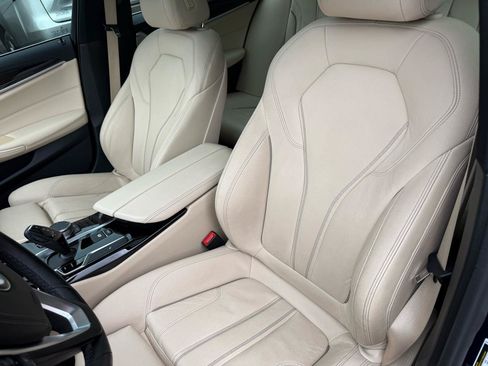 Used 2019 BMW 530i xDrive w/ Convenience Package AWD/4WD image 6
