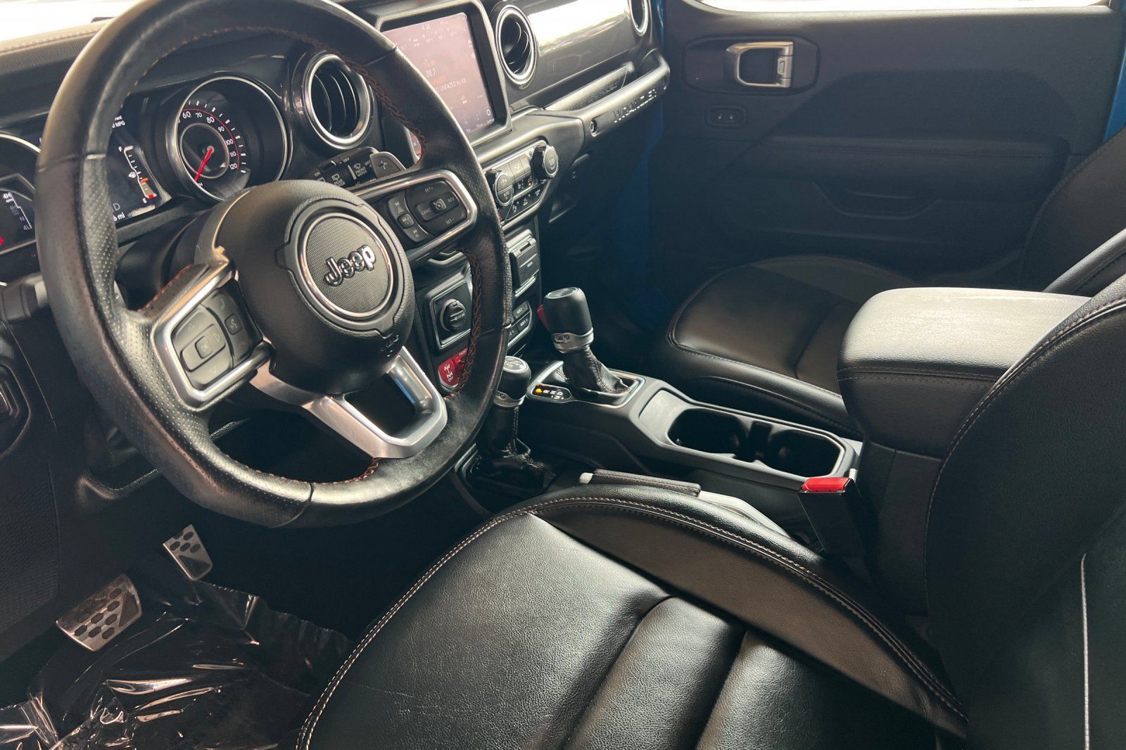 Used 2022 Jeep Wrangler Unlimited Rubicon AWD/4WD image 4