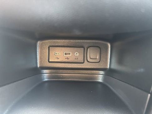 Used 2022 Chevrolet Equinox LT image 23