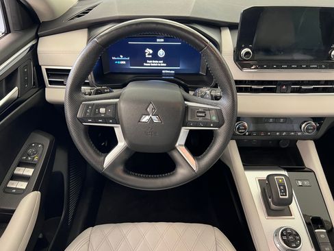 Used 2023 Mitsubishi Outlander SEL 40th Anniversary image 25